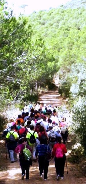 La asociación comarcal de senderismo programa 18 rutas