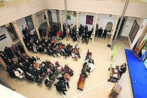 Imagen de la primera boda celebrada el pasado febrero en el centro municipal. ::                             LORENZO CORDERO