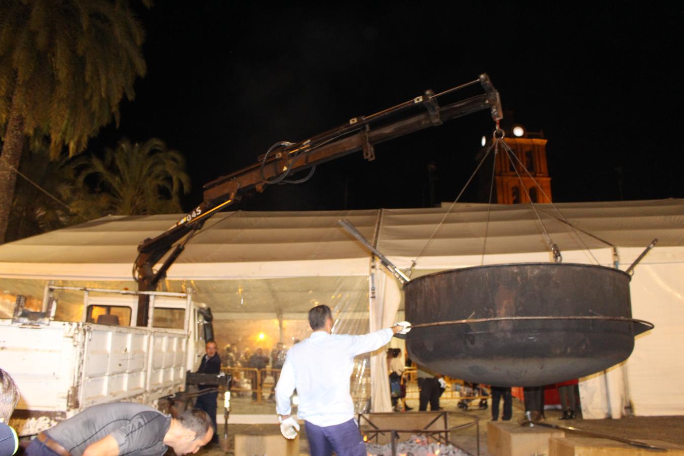 Algunas de las actividades del Carnaval en imágenes: pregón, Carnalcomedia, entierros de la Bellota y sardina, pasacalles...