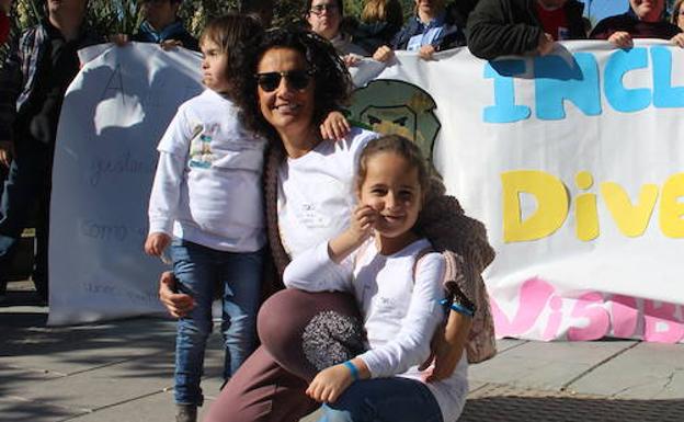 «Me ha encantado que sea Down. En nuestra familia celebramos a lo grande los pequeños detalles»