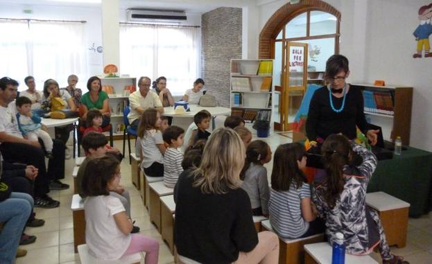 Presentación del libro de Silvia Fernández Amaya con taller de marionetas incluído 