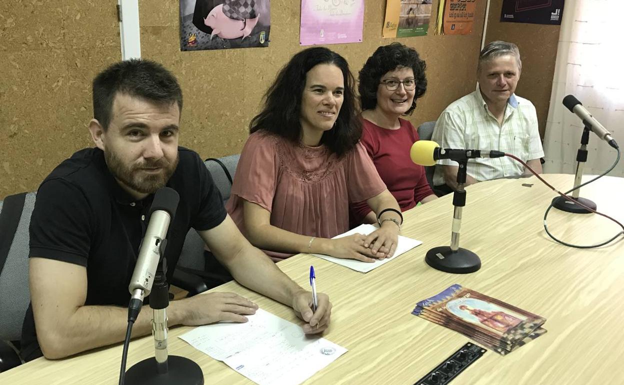 Cuatro de los profesores de la Escuela Oficial de Idiomas 