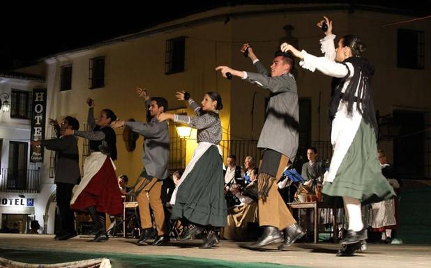 Actuación del grupo anfittrión de Zafra en la noche del sábado 