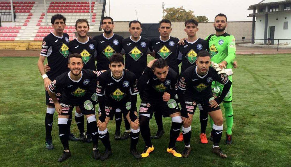Once titular ante e Olympic Peleño l 