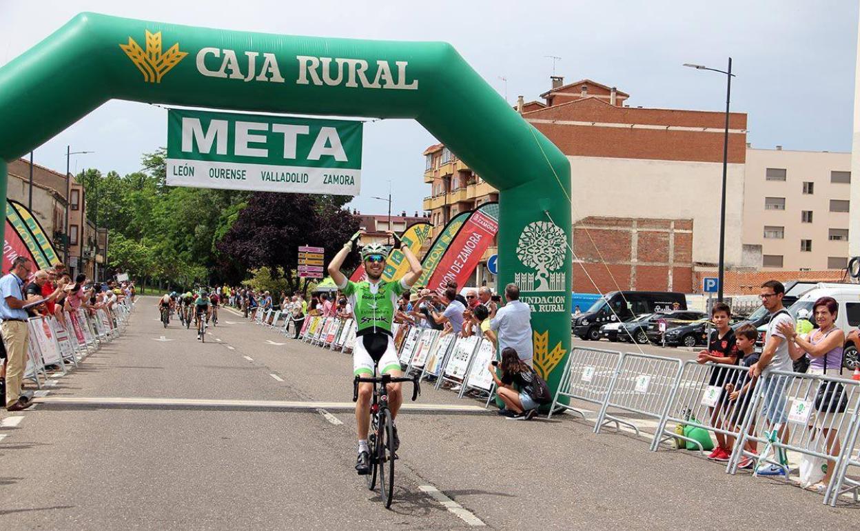 En 2019 Sergio Jiménez ganó una etapa en esta vuelta 