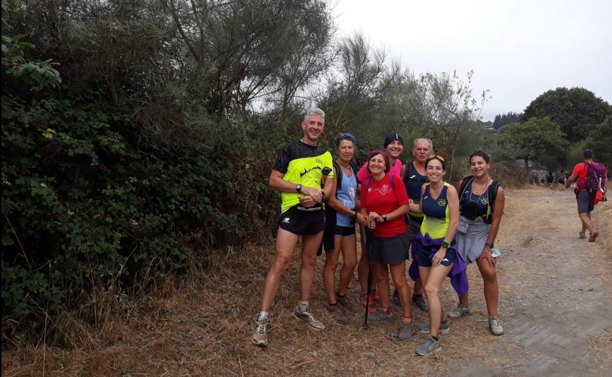 Los siete runners que se han embarcado este año en la experiencia en una de las etapas 