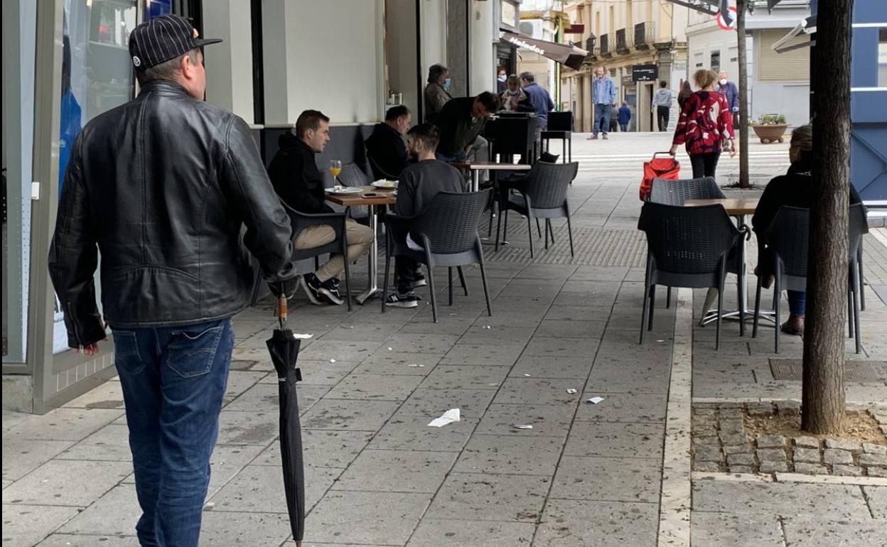 Los ciudadanos cumplen de forma general con las medidas adoptadas para frenar la evolución del coronavirus