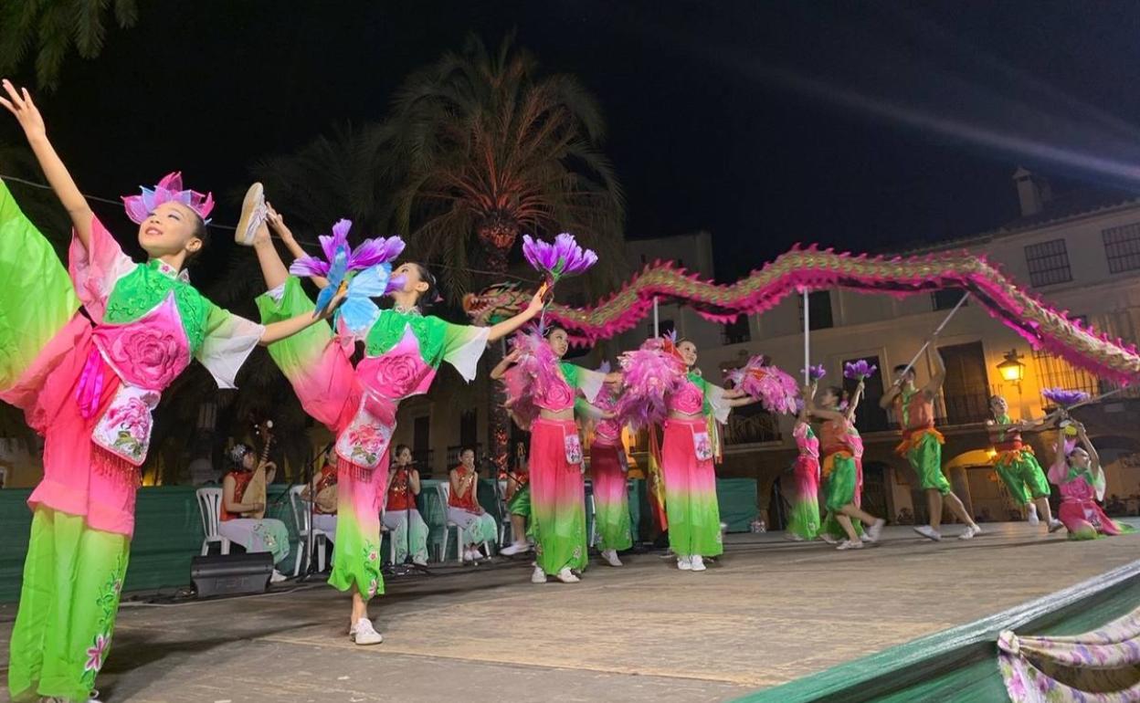 Uno de los grupos participantes en el Festival internacional de los Pueblos del Mundo en 2019