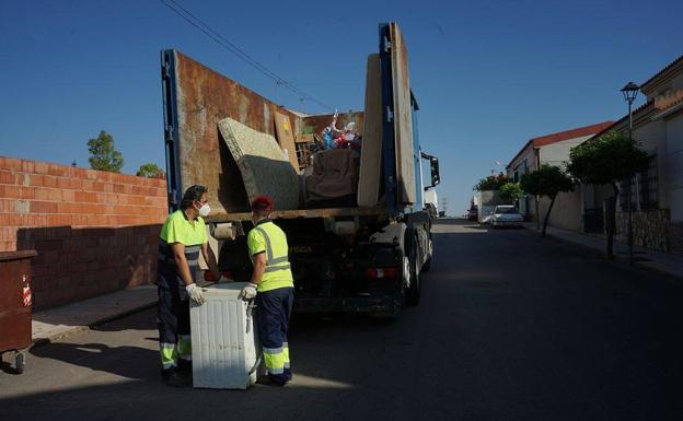 Recogida de enseres por parte de Promedio 