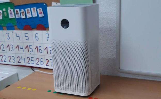 Uno de los purificadores de aire que se han colocado en las aulas 