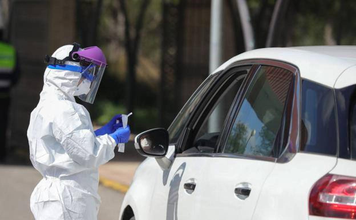 La incidencia acumulada a los 14 días baja este domingo hasta los 77 casos por cada 100.000 habitantes