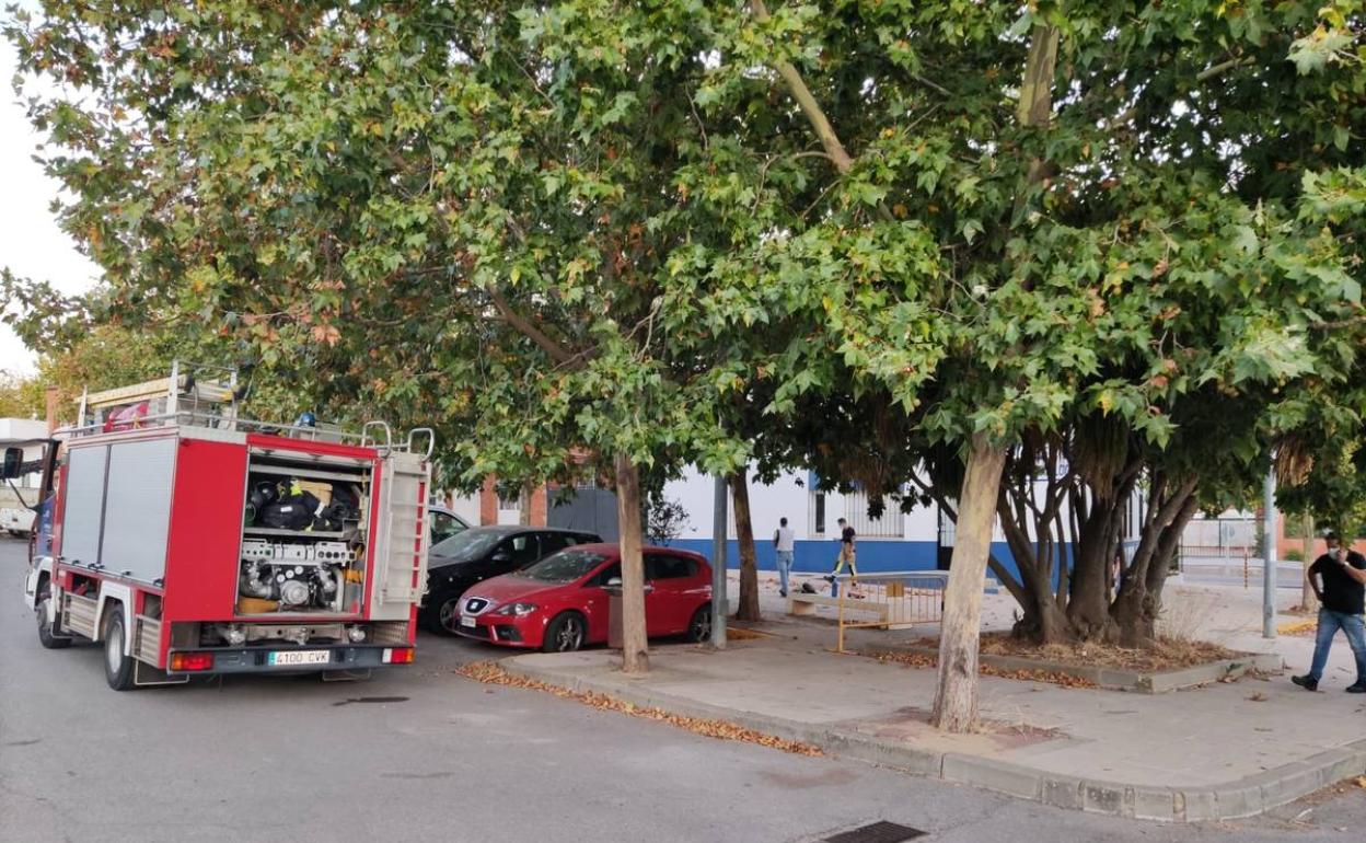 Un camión de bomberos se desplazó hasta la jefatura 