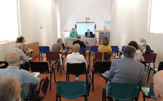 Una de las ponencias del curso 