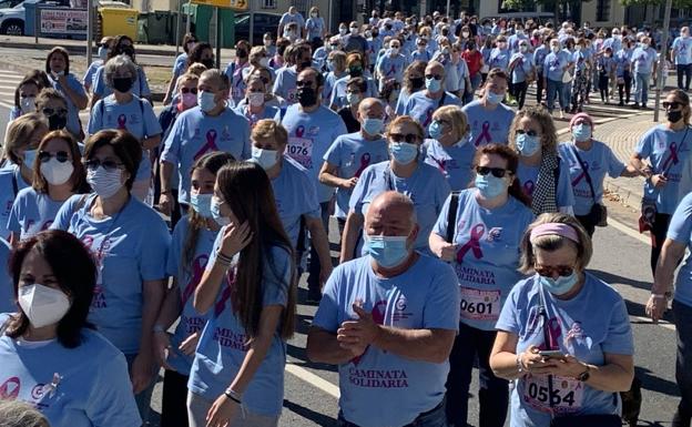 Los participantes en la Caminata 