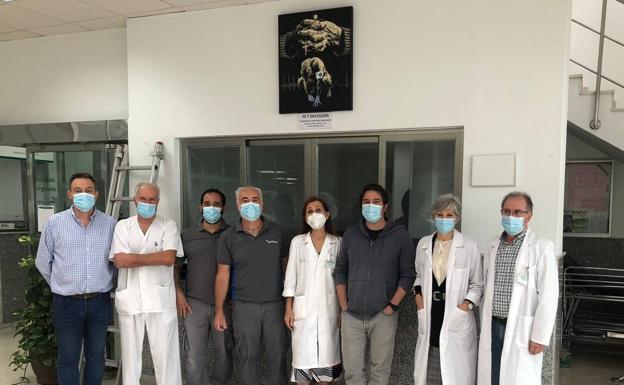 Domingo fue recibido calurosamente por el personal sanitario 