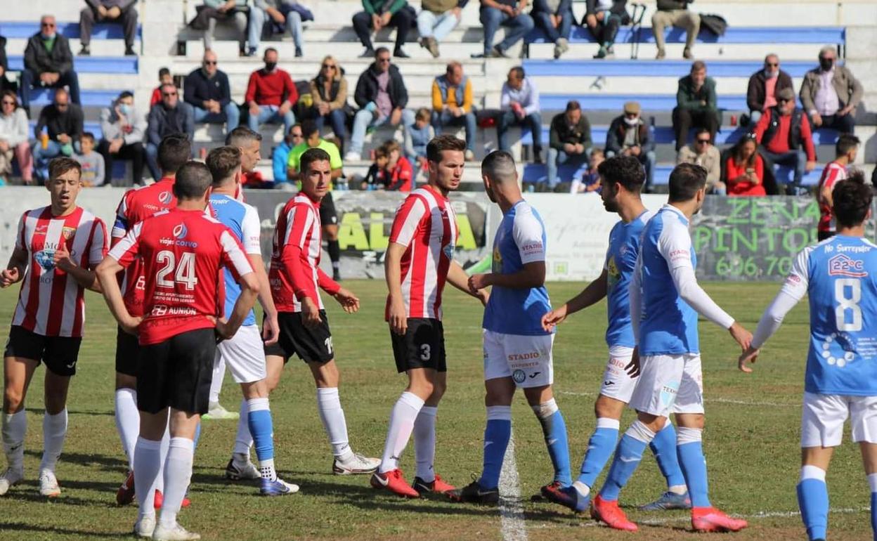 El CD Zafra vuelve a hacerse con un nuevo partido tras ganar al San Serván el pasado domingo