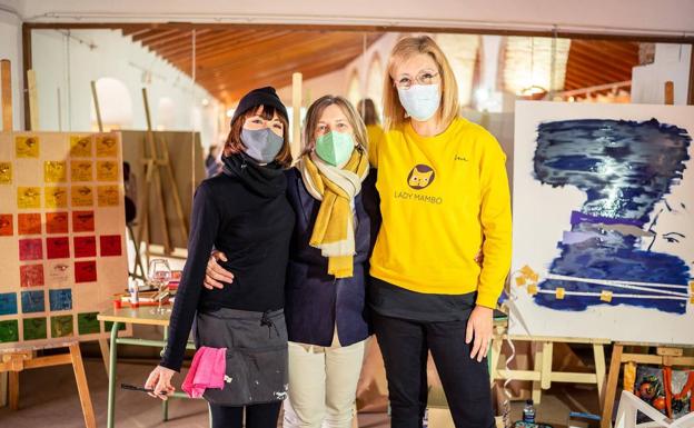 La directora de la UPZ junto a Ana Belén Álvarez y Patricia Barrena 