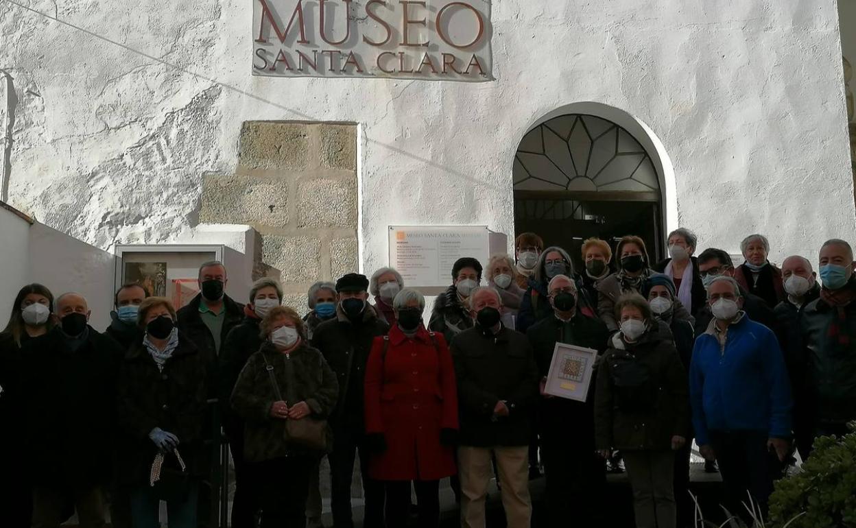 Visita de la la Asociación Adaegina de Amigos del Museo de Cáceres 