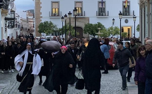 Desfile del entierro de la Sanrdina 