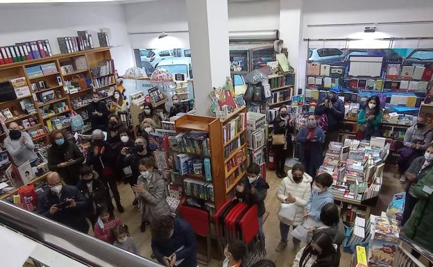 Día de la Poesía en Atenea 