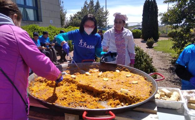 Todos disfrutaron de una paella y una jornada de convivencia 