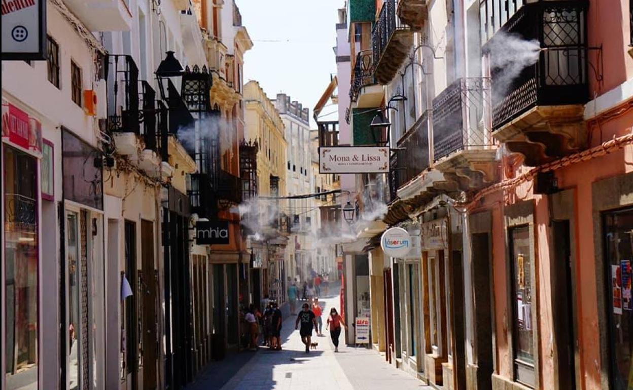 Una imagen de la calle Sevilla, una de las más comerciales de la ciudad 