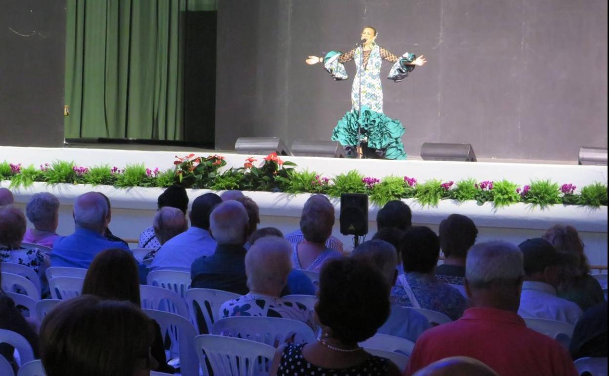 Buena acogida de público en el Festival Flamenco de la Cofradía de la Humildad y Paciencia