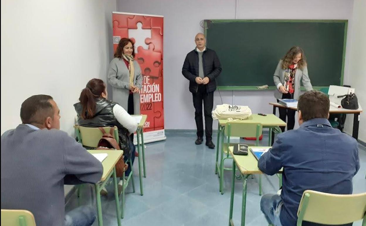 Inaugurado el curso de 'Energía Solar Fotovoltaica Aislada y Bombeo Solar'