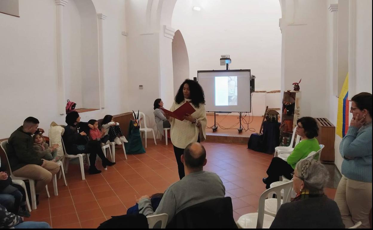 La XV Semana de la Literatura comenzó con cuentos colombianos