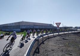 Los ciclistas a su paso por Zafra