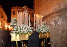 La Soledad a su salida del templo
