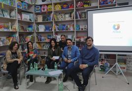 Algunos de los miembros de la asociación durante su presentación