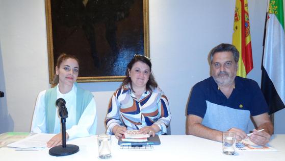 La poesía gamberra de Ballerina Vargas cerró el Seminario Humanístico de Zafra