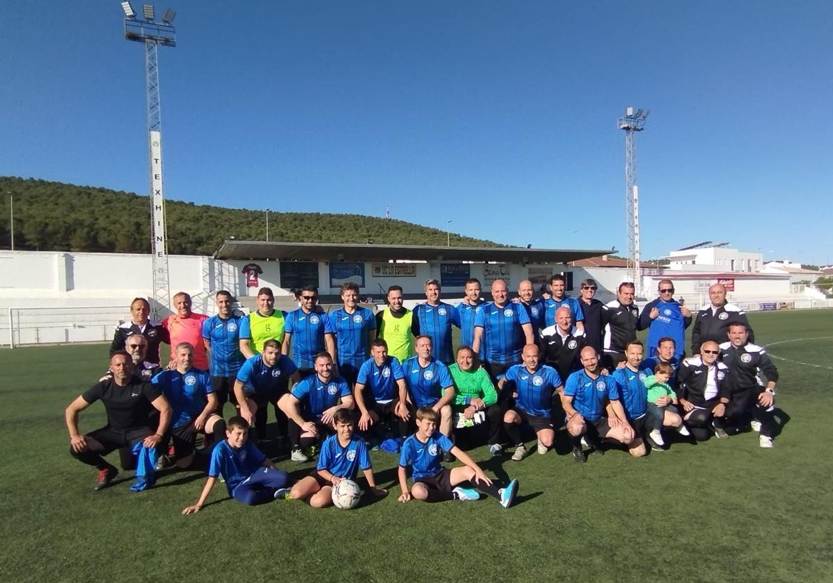 Los Veteranos se alzan con el título de campeones de liga de fútbol