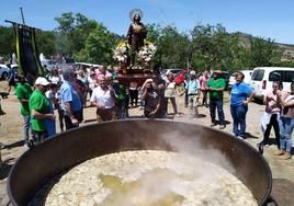 La procesión de San Isidro ante la garbanzada