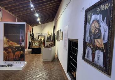 Exposición en la galería alta del Museo de Santa Clara