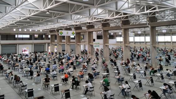 Unos 400 alumnos de Zafra y otros pueblos comienzan a examinarse de la EBAU