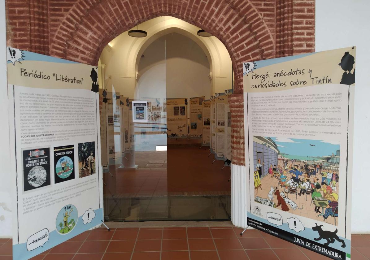 La exposición está instalada en la capilla de la biblioteca