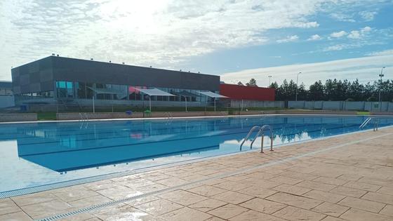 La Piscina Municipal abre sus puertas este lunes a las 12.30 horas con entrada gratis
