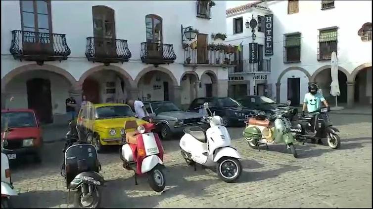 Vespaclásicos Zafra finalizó la temporada con más de 40 vehículos clásicos