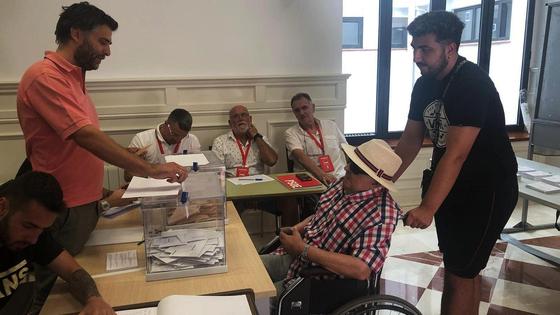 El PSOE gana las Elecciones Generales por cuatro votos de diferencia con el PP