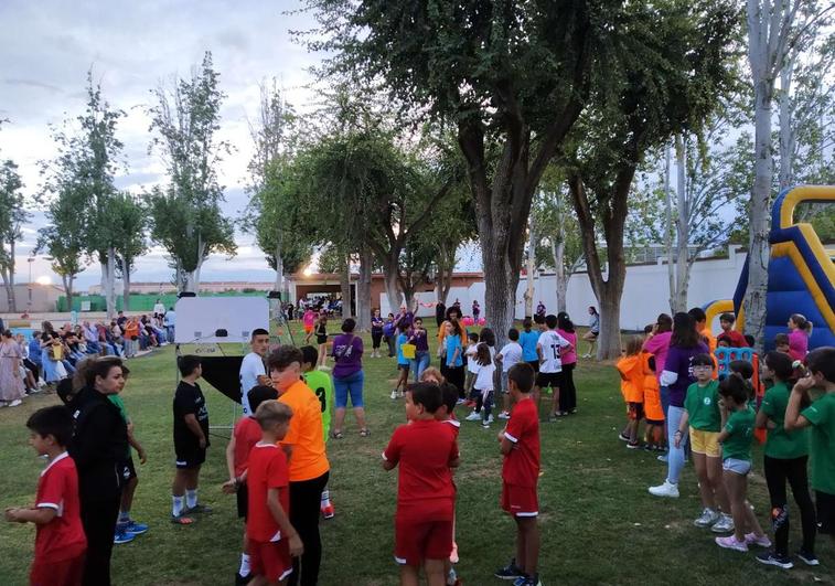 Ambiente en la piscina durante la actividad