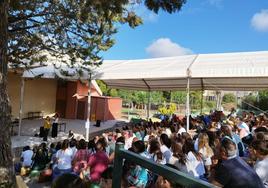 Recibimiento de los alumnos en el suárez de Figuerona