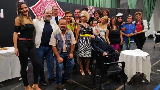 El público cantó los grandes éxitos de los 80 en 'El último guateque 3'