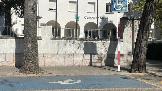 Zafra es la primera ciudad extremeña en aprobar la norma de estacionamiento para personas con movilidad reducida