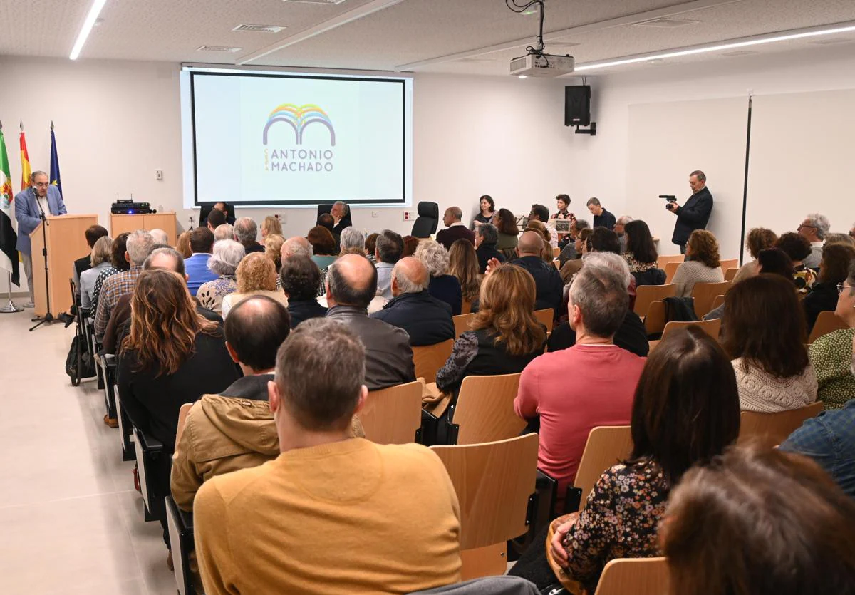 Lección inaugural en el nuevo edificio del CEPA Antonio Machado