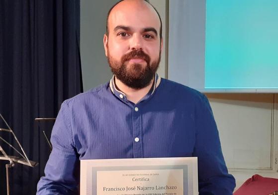 FRancisco José Lajarro con su reciente premio