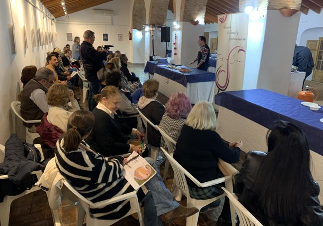 Primera sesión en la Casa de la Cultura