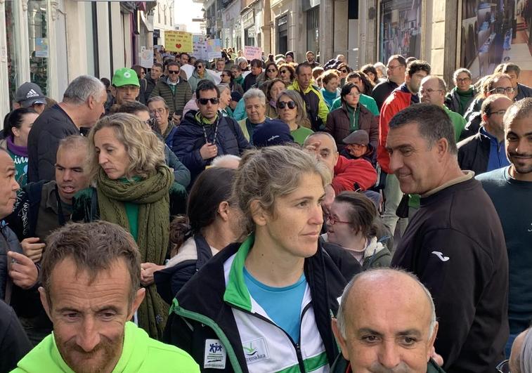 La caminata a su paso por la calle Sevilla