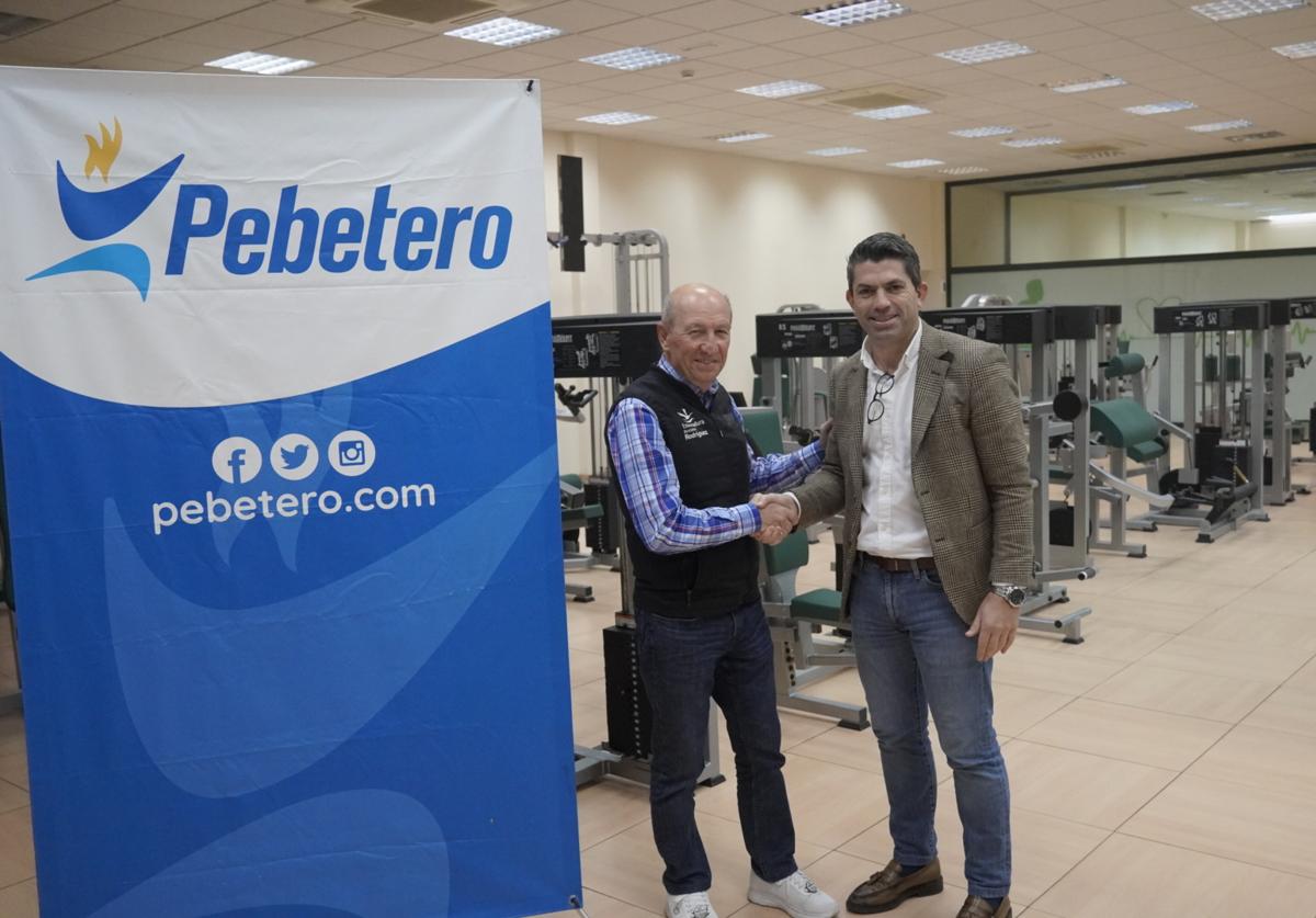 Alfonso Rodríguez y Juan Luis Frutos tras la frma del acuerdo